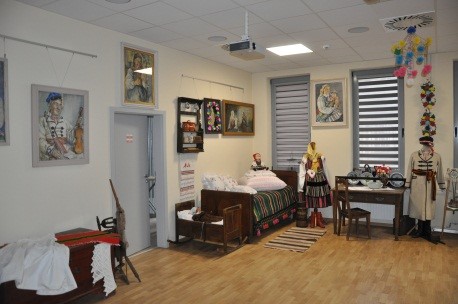 Pomieszczenie ekspozycji zbiorów w czasie wystawy. 